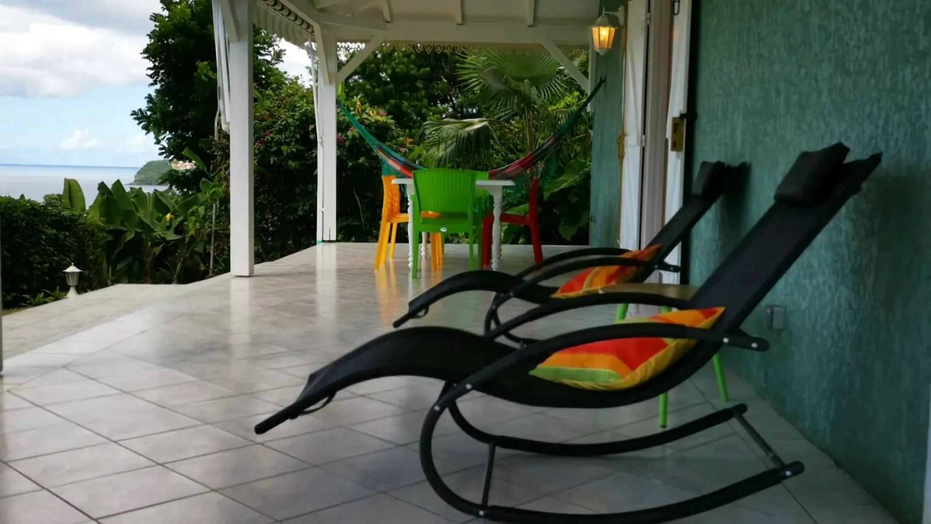 Сasa de vacaciones Villa Les Petites Fleurs De Poirier Bouillante